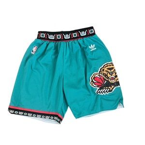 Adidas Retro Vancouver Grizzlies short,